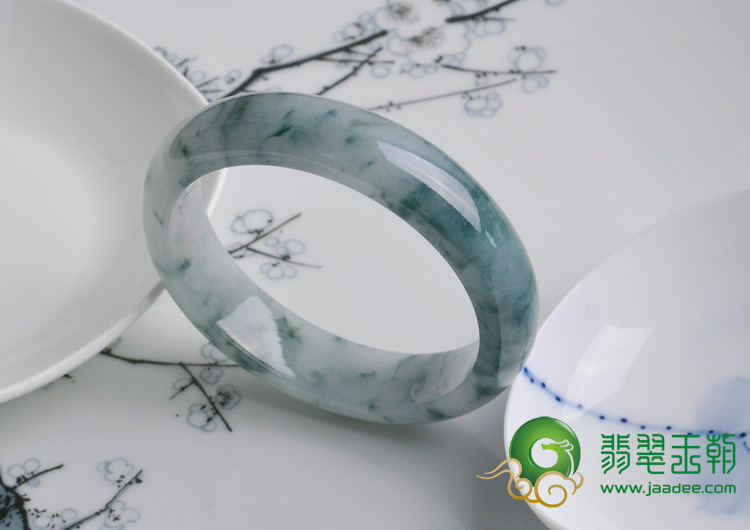 糯冰种飘花缅甸翡翠手镯（52.1）