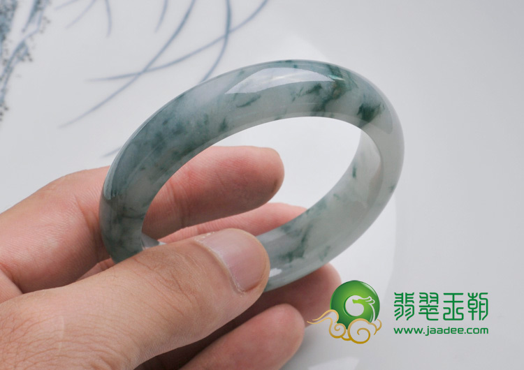 糯冰种飘花缅甸翡翠手镯（52.1）