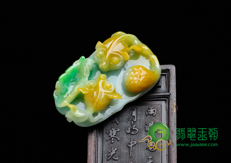 糯冰种三彩缅甸翡翠金玉满堂挂件