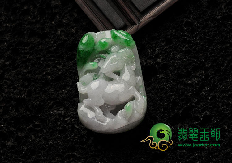 糯冰种飘翠缅甸翡翠三阳开泰挂件