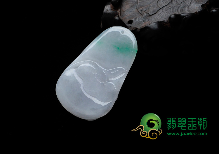 糯冰种飘翠缅甸翡翠貔貅挂件