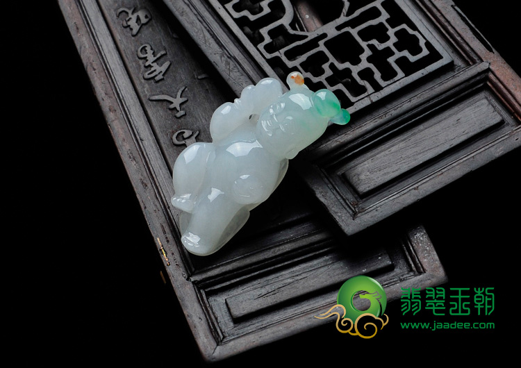糯冰种三彩缅甸翡翠招财童子挂件