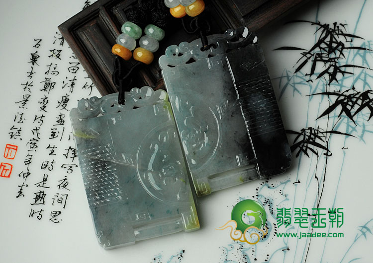 糯冰种飘花缅甸翡翠仿古龙凤对佩挂件