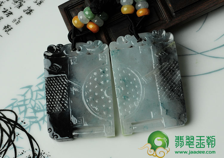 糯冰种飘花缅甸翡翠仿古龙凤对佩挂件