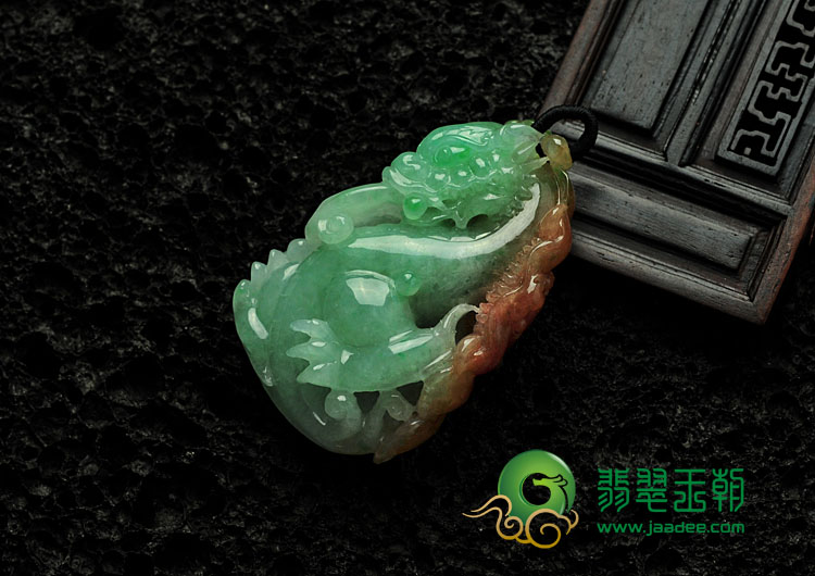 糯冰种三彩缅甸翡翠龙行天下挂件（一对）