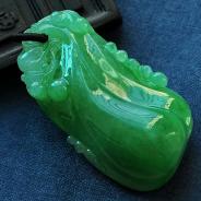 冰种菠菜绿缅甸翡翠福瓜挂件