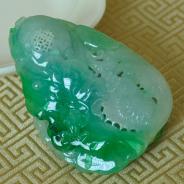 糯冰种翠色缅甸翡翠年年有余手玩件