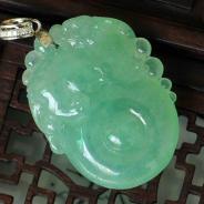 糯冰种绿晴水缅甸翡翠福在眼前挂件