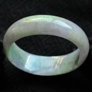 糯冰种春带彩缅甸翡翠贵妃镯（55.7mm-49.8mm）