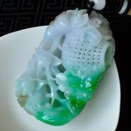 细糯种翠色缅甸翡翠年年有余手玩件