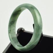 糯冰种油清缅甸翡翠手镯（56.3mm）
