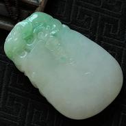 糯冰种春带彩缅甸翡翠福瓜挂件