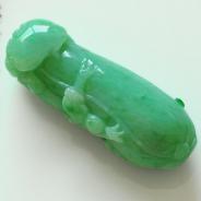 细糯种豆色飘翠缅甸翡翠满绿福瓜挂件
