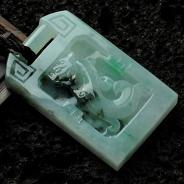 糯冰种飘花缅甸翡翠仿古龙凤牌挂件