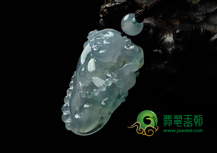 冰种飘花缅甸翡翠逍遥自在佛挂件