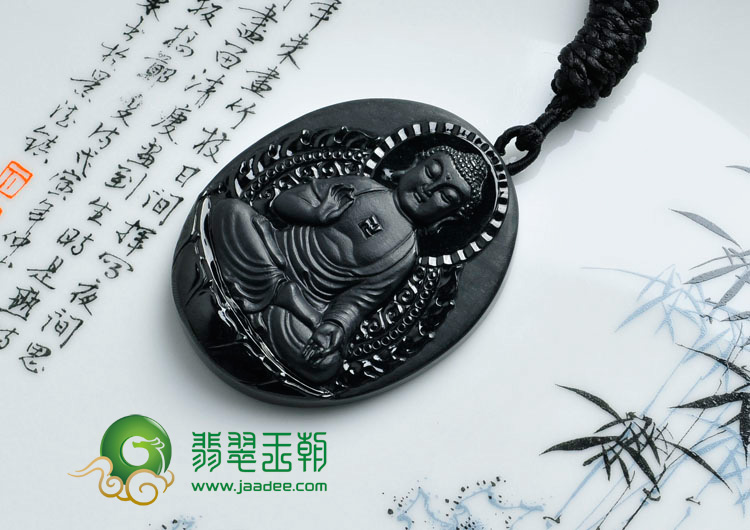 细糯种墨翠缅甸翡翠如来佛祖挂件