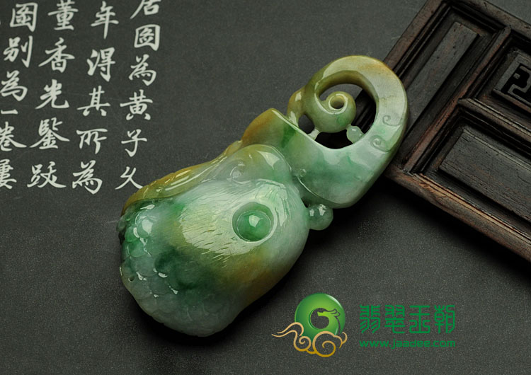 细糯种黄加绿缅甸翡翠鹦鹉头挂件