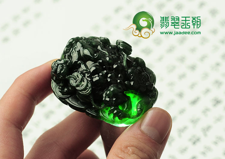 冰种油青缅甸翡翠金钱缠身挂件