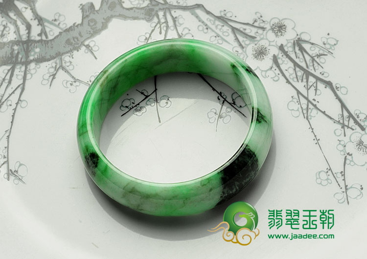 细糯种癣加绿缅甸翡翠手镯（57.5mm）