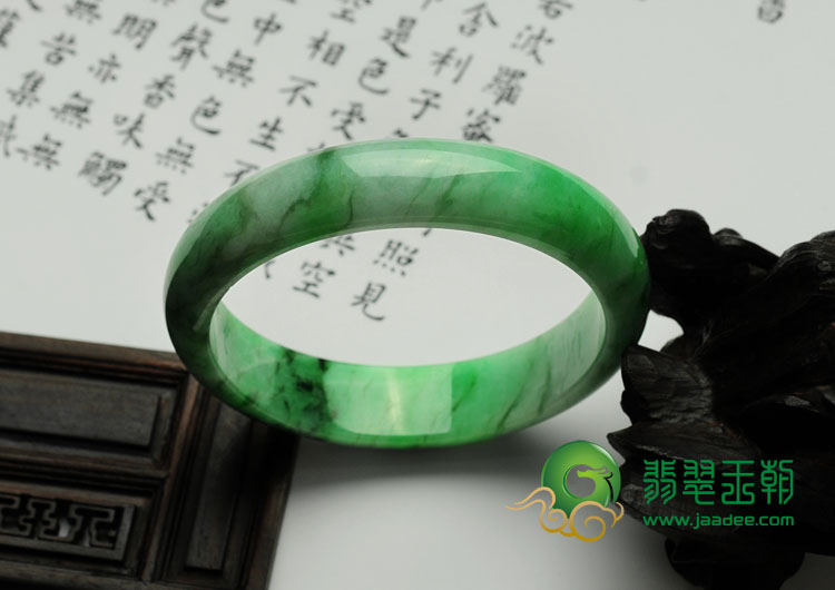 细糯种癣加绿缅甸翡翠手镯（58.6mm）