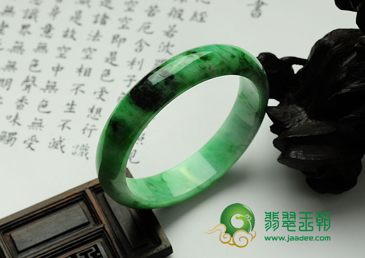 细糯种癣加绿缅甸翡翠手镯（58.6mm）