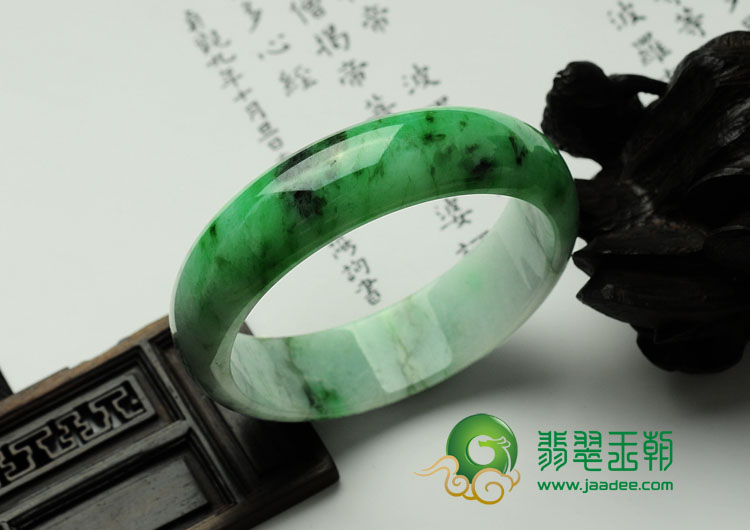 细糯种癣加绿缅甸翡翠手镯（59.5mm）