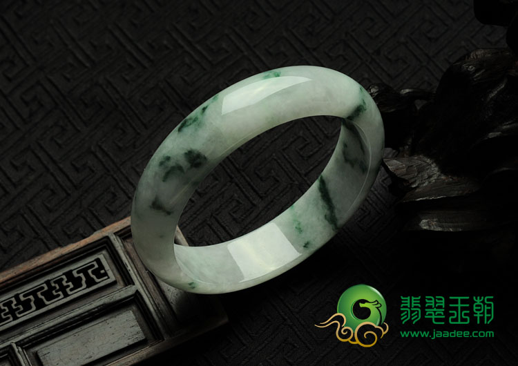 糯冰种飘花缅甸翡翠手镯（59.6mm）