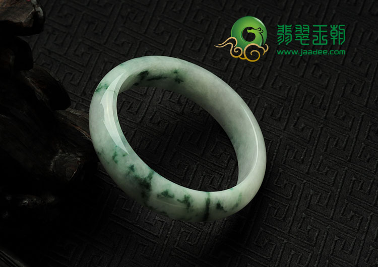 糯冰种飘花缅甸翡翠手镯（59.6mm）