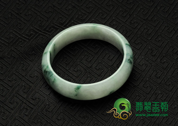 糯冰种飘花缅甸翡翠手镯（59.6mm）