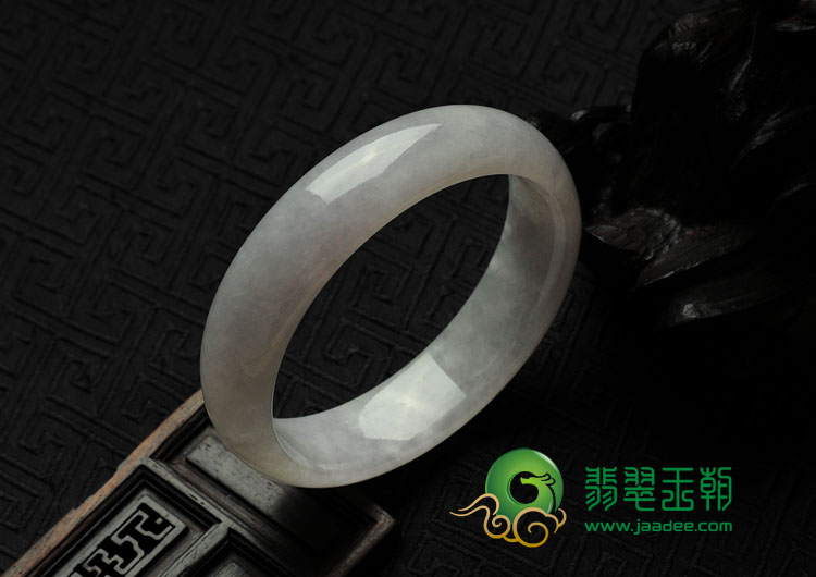糯冰种淡紫罗兰缅甸翡翠手镯（56.6mm）