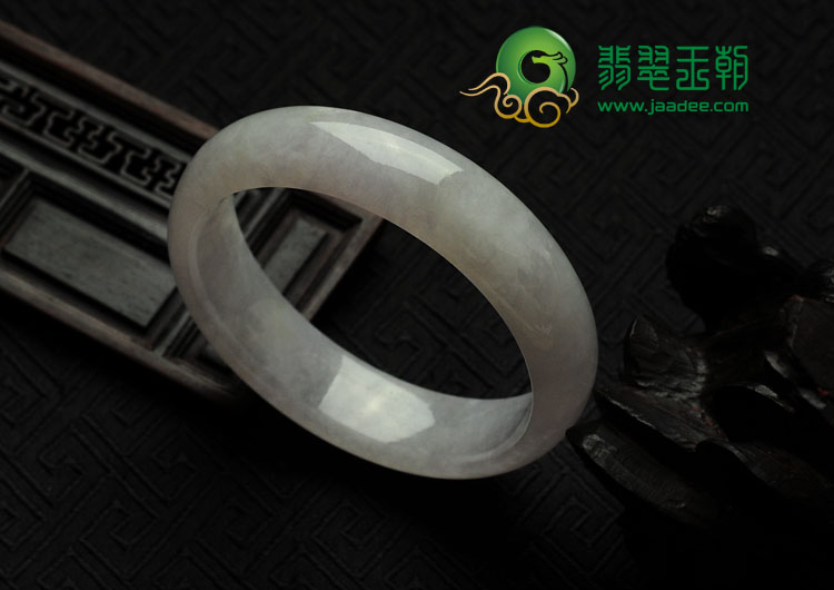 糯冰种淡紫罗兰缅甸翡翠手镯（56.6mm）
