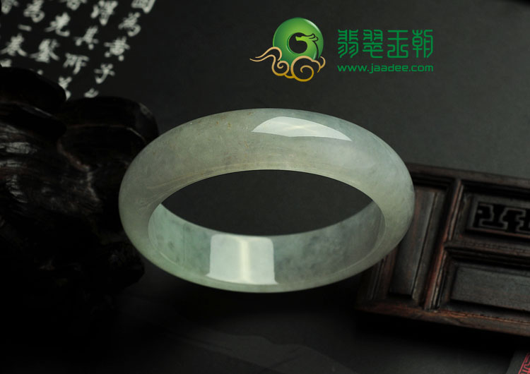 冰种淡晴水缅甸翡翠手镯（56.3mm）