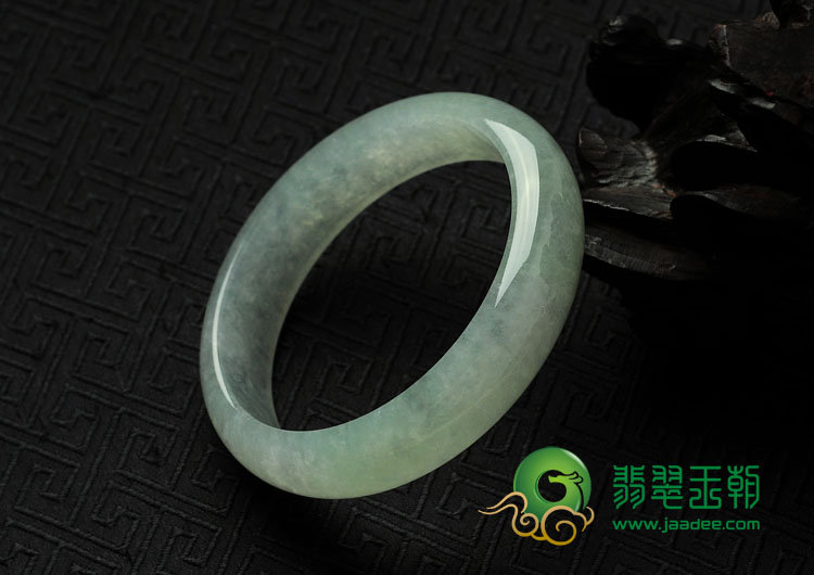 冰种淡晴水缅甸翡翠手镯（60.2mm）