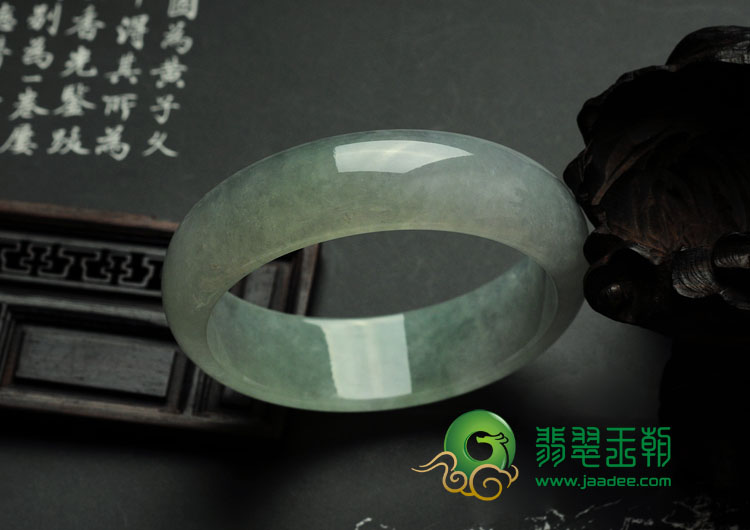 冰种淡晴水缅甸翡翠手镯（60mm）