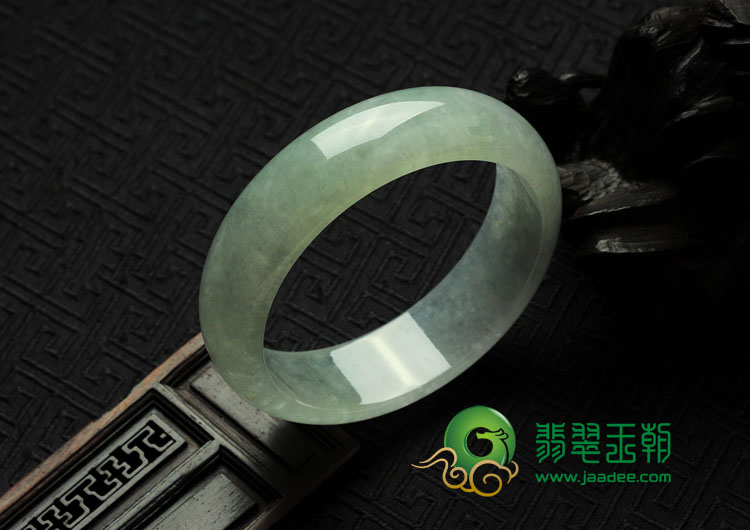冰种淡晴水缅甸翡翠手镯（60mm）