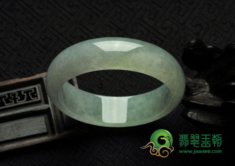 冰种淡晴水缅甸翡翠手镯（60mm）
