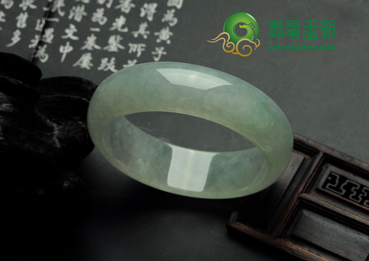 冰种淡晴水缅甸翡翠手镯（57.9mm）