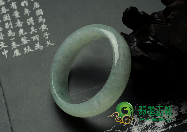 冰种淡晴水缅甸翡翠手镯（57.9mm）