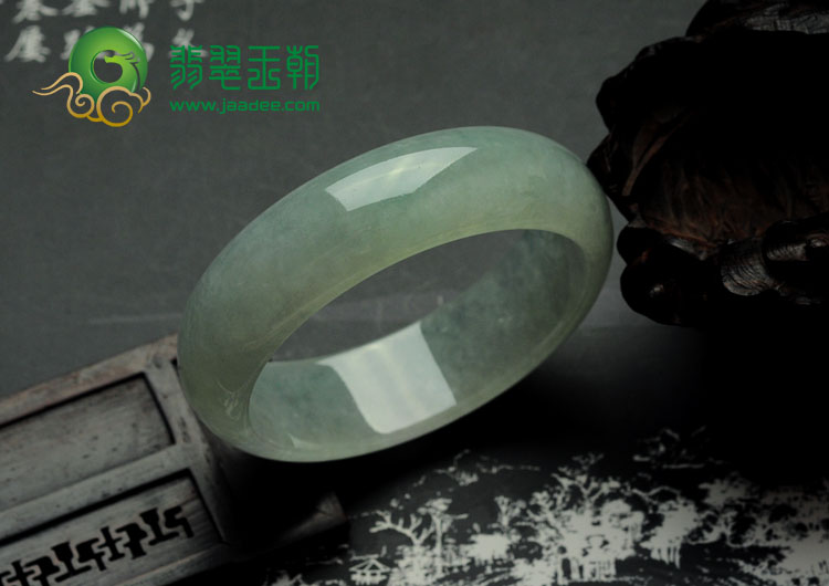 冰种淡晴水缅甸翡翠手镯（57.9mm）