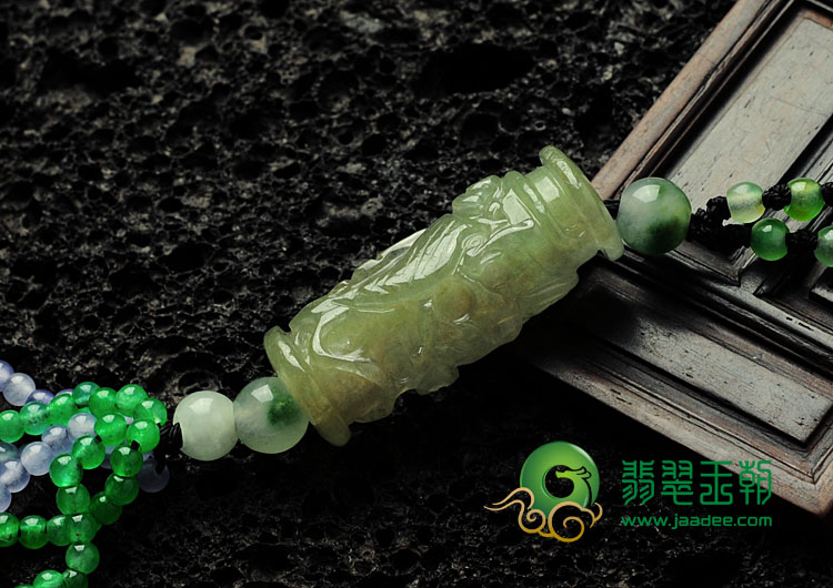 冰种晴水缅甸翡翠龙柱挂件
