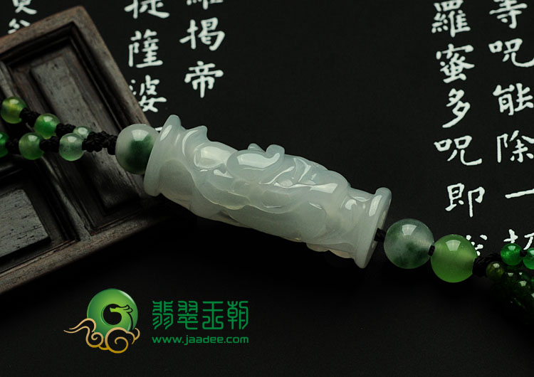 冰种缅甸翡翠龙柱挂件