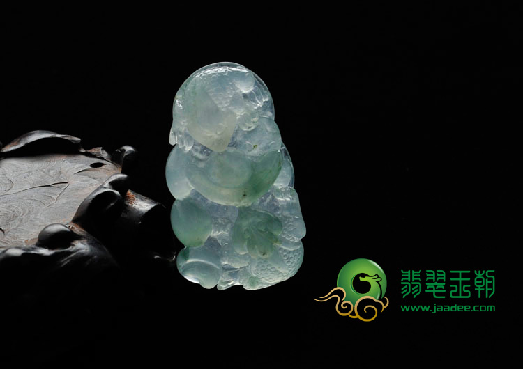 冰种晴水略飘花缅甸翡翠招财进宝挂件