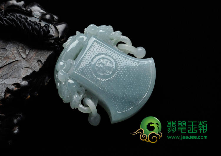 糯冰种晴水略带黄翡缅甸翡翠福临门挂件