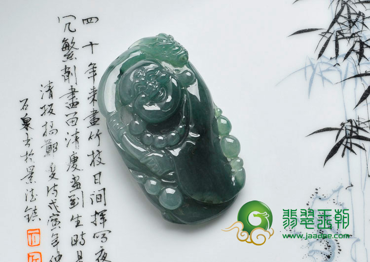 冰种蓝晴水缅甸翡翠降龙罗汉挂件