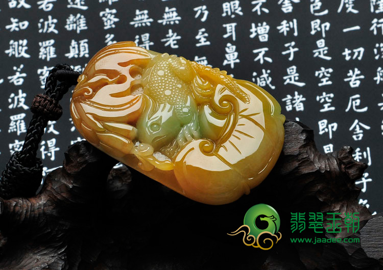 糯冰种黄翡略带翠缅甸翡翠今非昔比挂件