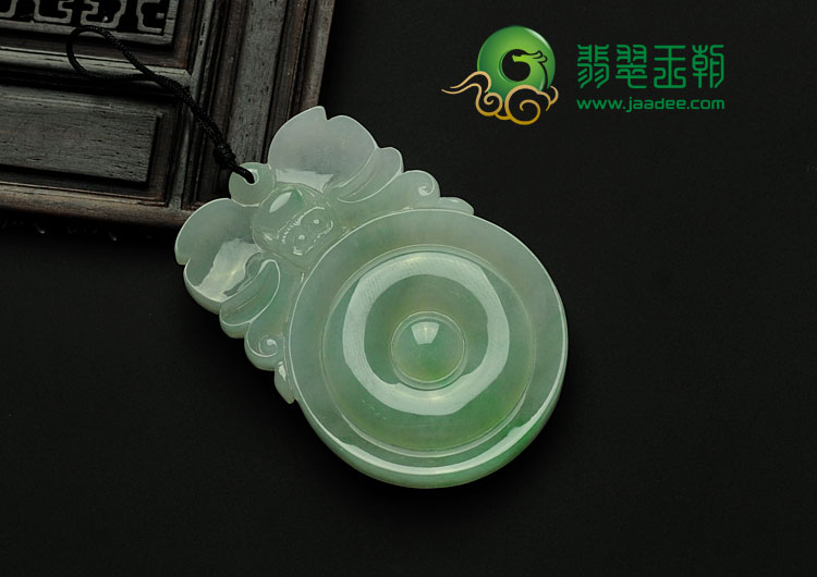 糯冰种晴水缅甸翡翠福在眼前挂件