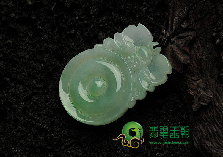 糯冰种晴水缅甸翡翠福在眼前挂件