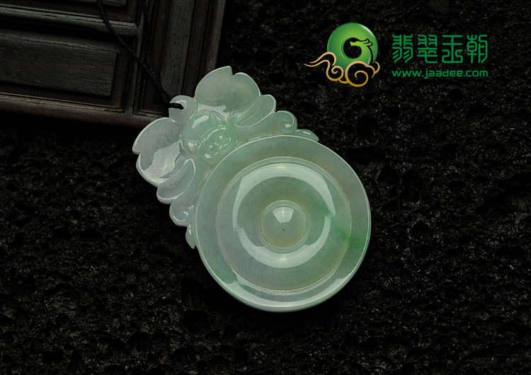 糯冰种晴水缅甸翡翠福在眼前挂件