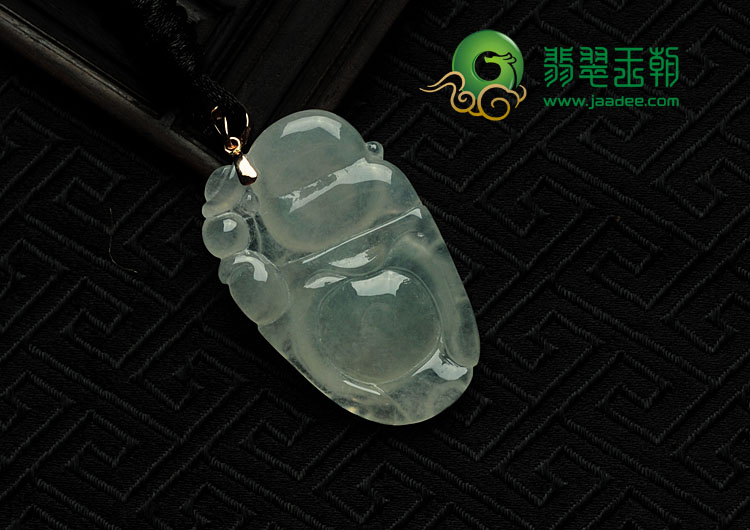 冰种缅甸翡翠逍遥佛挂件