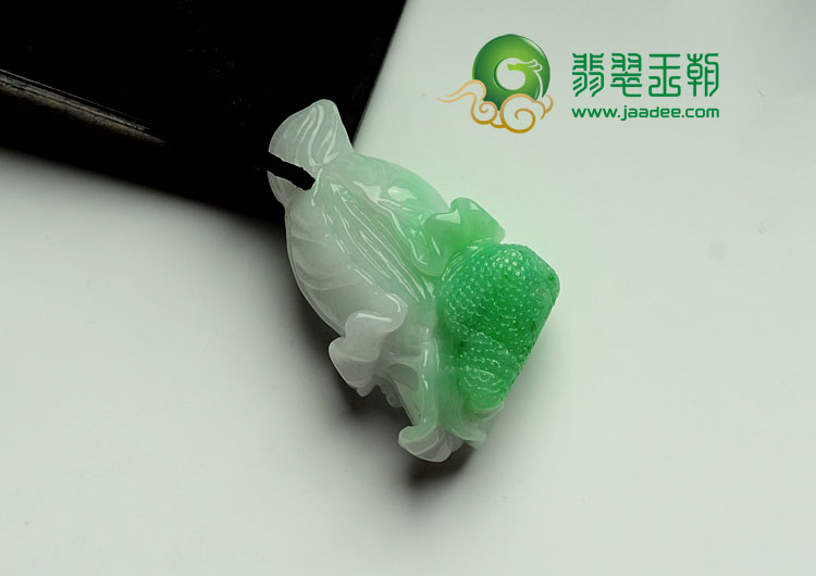细糯种白底青缅甸翡翠白菜挂件
